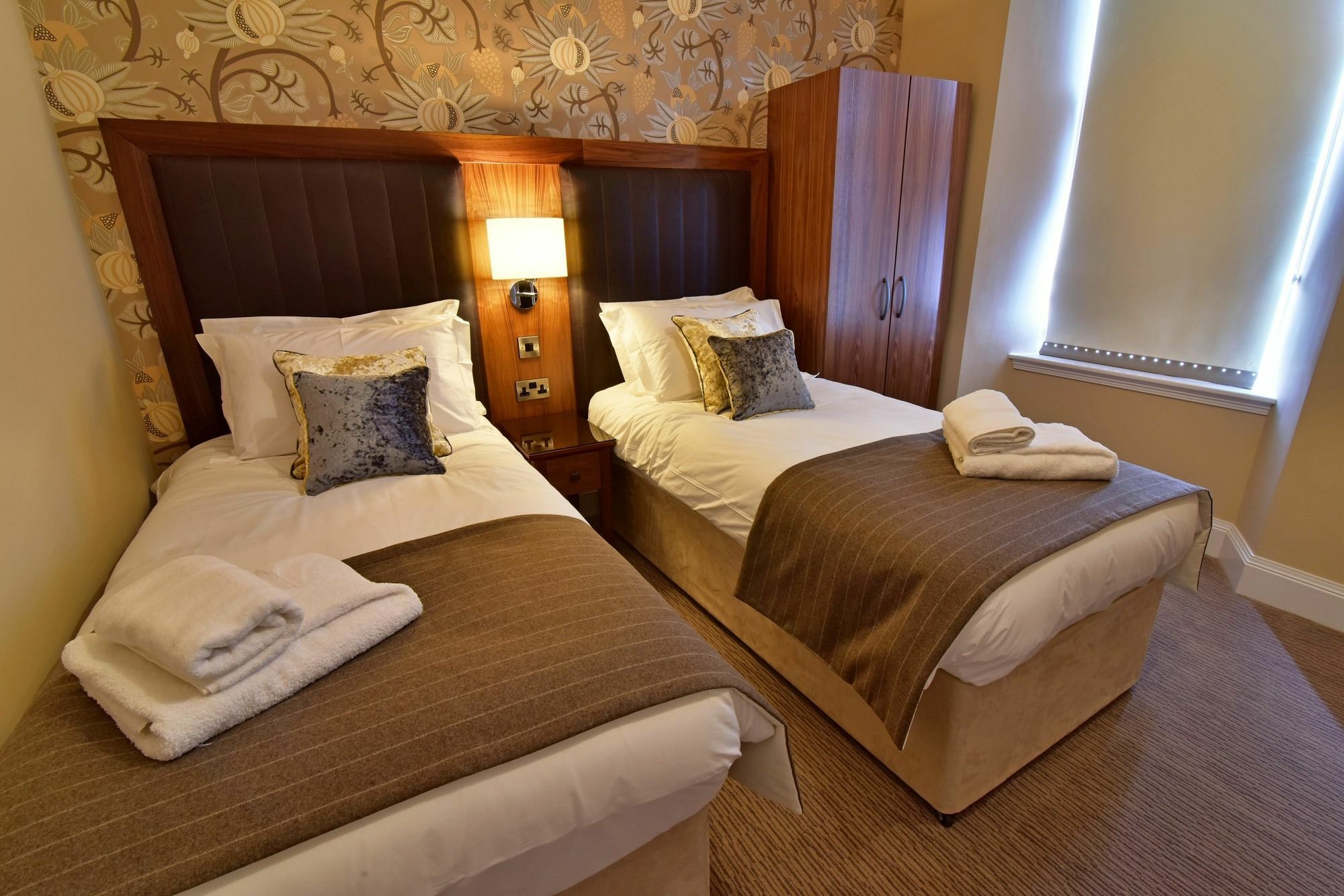 The Townhouse Aberfeldy - Rooms & Breakfast Kültér fotó